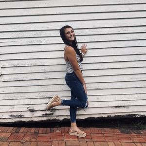 Meet your Posher, Jennifer